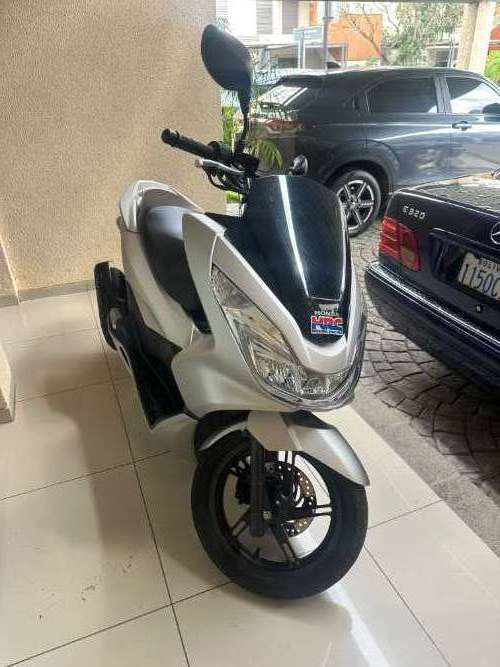 Honda pcx 150 año 2018 de tienda 1532413375