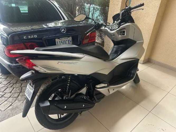 Honda pcx 150 año 2018 de tienda 1532413375