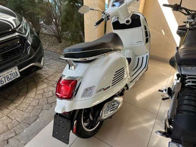 Vespa gts 300 italiana 1452971564