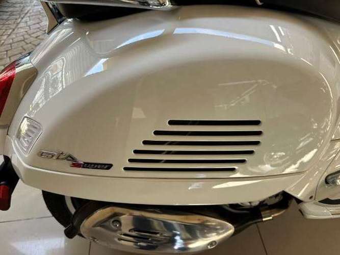 Vespa gts 300 italiana 1452971564