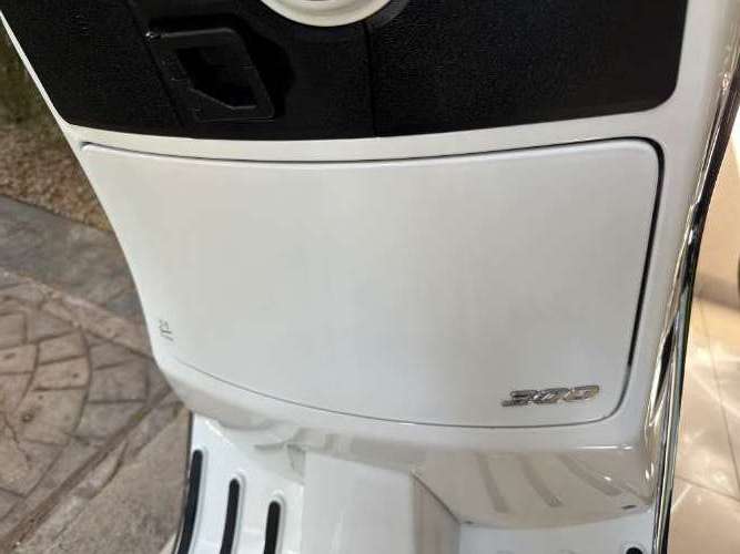 Vespa gts 300 italiana 1452971564