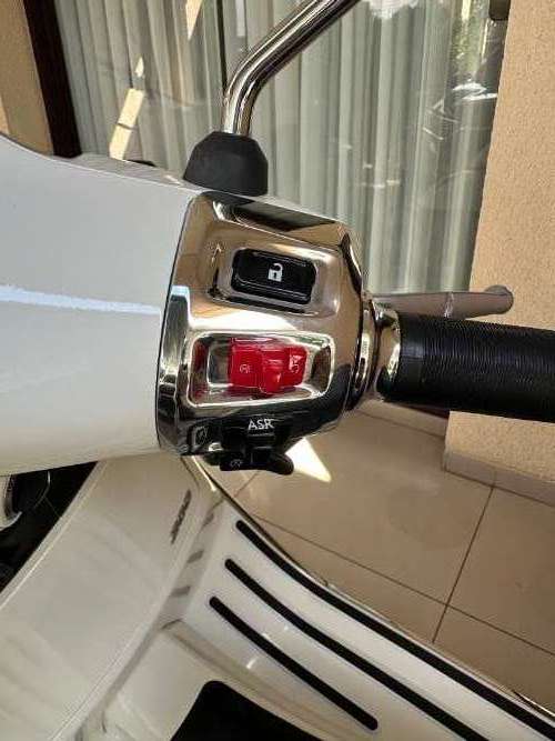 Vespa gts 300 italiana 1452971564