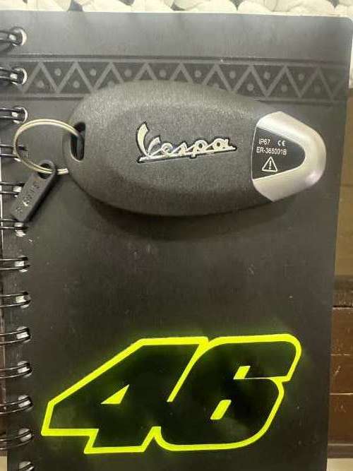 Vespa gts 300 italiana 1452971564