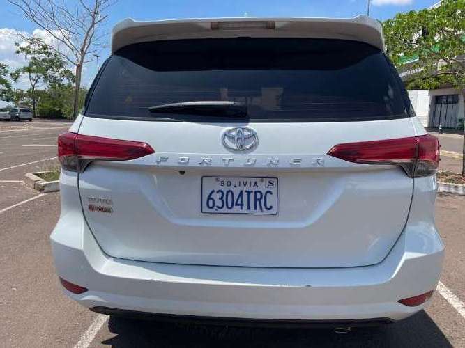 Toyota fortuner 2024 4x4 automática - potencia y aventura1988886243