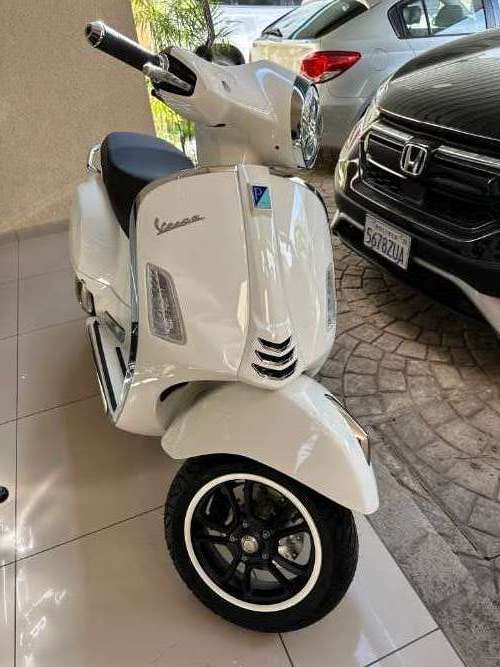 Vespa gts 300 súper 2023799927794