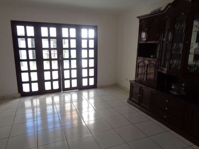 Casa comercial en venta sobre av. charcas. uso de suelo mixto689814858
