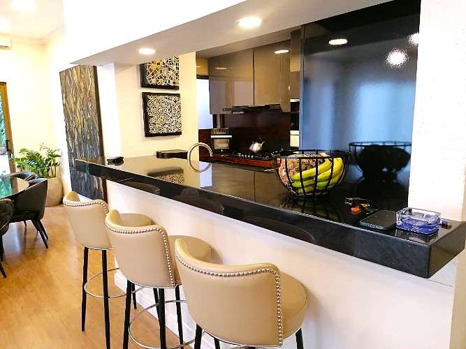 Dúplex en venta de 4 dormitorios +2 parqueos 4to anillo. próximo a la expocruz1349406768