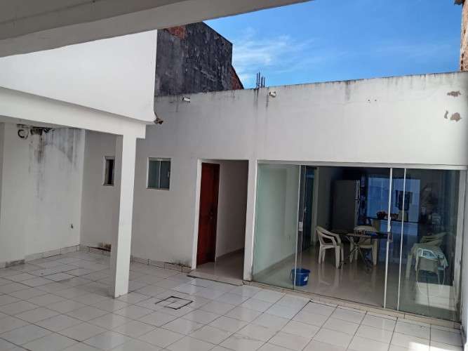 Casa comercial en venta sobre av. charcas. uso de suelo mixto689814858