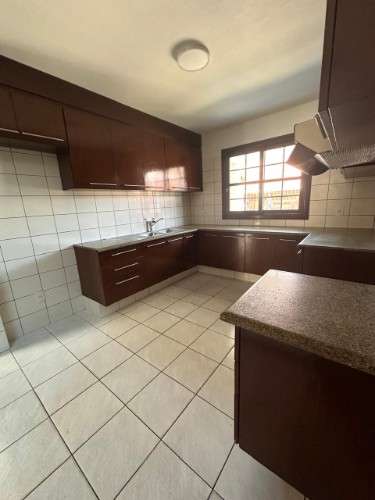 Barrio urbari – amplia casa en alquiler383243530
