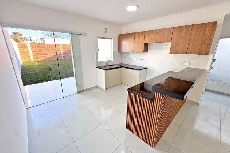 Casa en venta a estrenar - zona norte1891446215