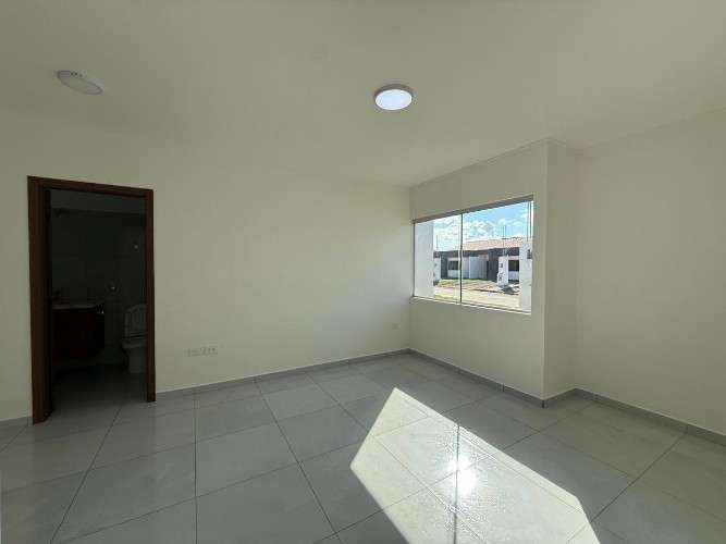 Casa en venta a estrenar - zona norte1891446215