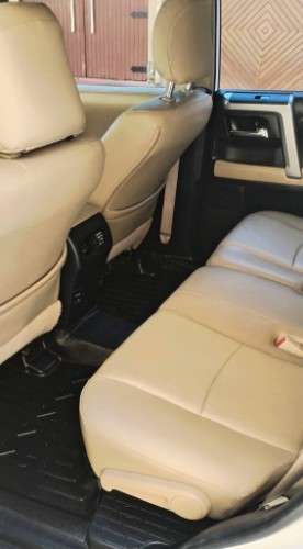 Vendo vagoneta toyota runner 2014 3 filas impecable cel 75018362 2114864697