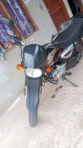 Um blast 150 tt 2023 - potencia y estilo urbano a tu alcance903045511