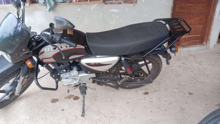Um blast 150 tt 2023 - potencia y estilo urbano a tu alcance903045511