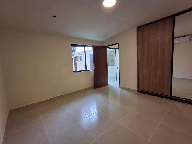 Casa en alquiler para empresa, consultorio, spa, veterinaria 915940385