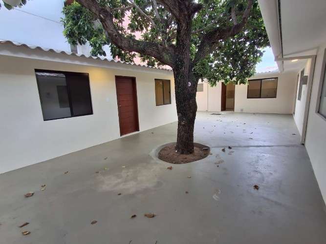 Casa en alquiler para empresa, consultorio, spa, veterinaria 915940385