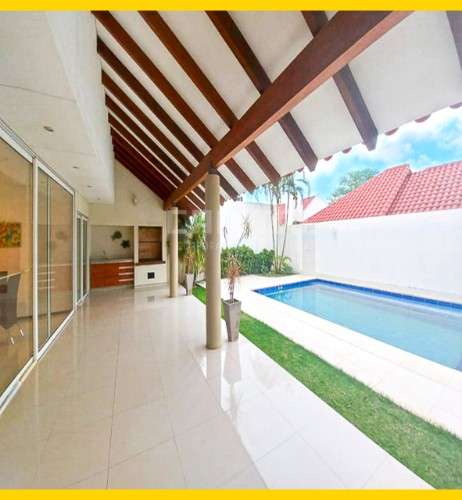 Casa amoblada en condominio zona oeste1915399283