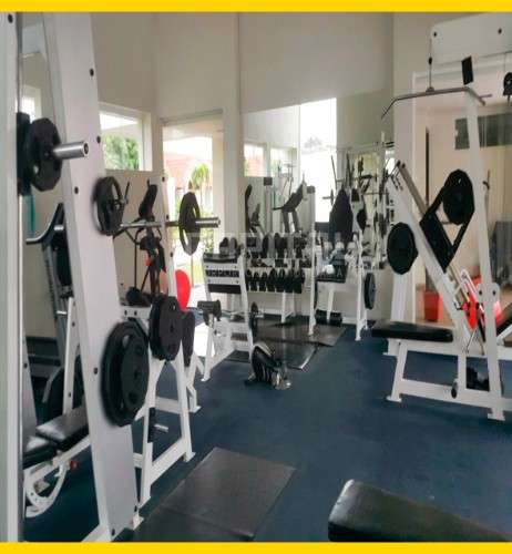 Casa amoblada en condominio zona oeste1915399283