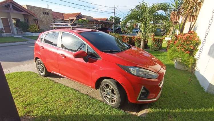Ford fiesta 2019 mecánico, económico y confiable a gasolina1307607302