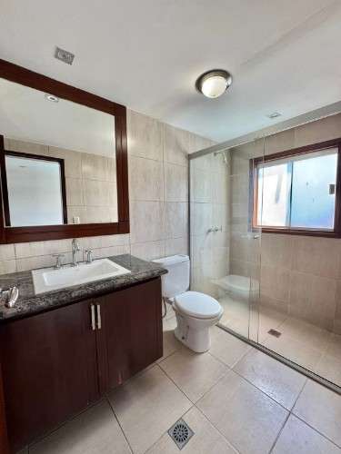 Alquiler casa 4 hab, 5 baños en condominio exclusivo oeste179544512