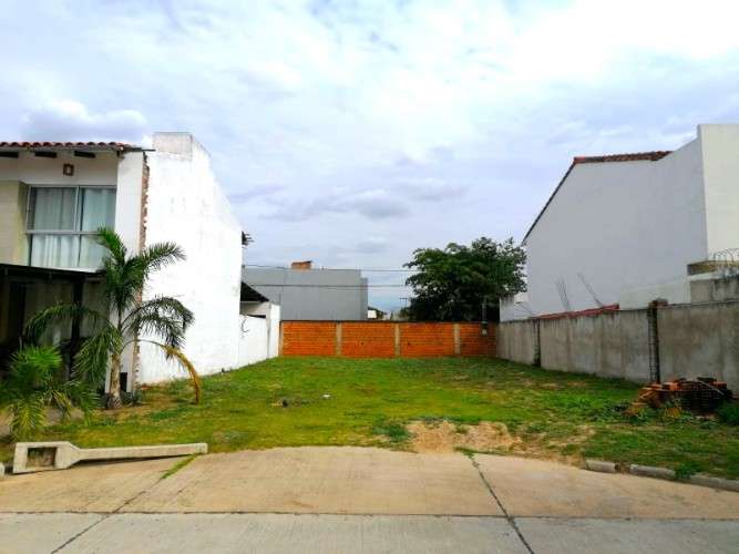 Terreno en venta. av. piraí. próximo a la universidad privada boliviana1710902993