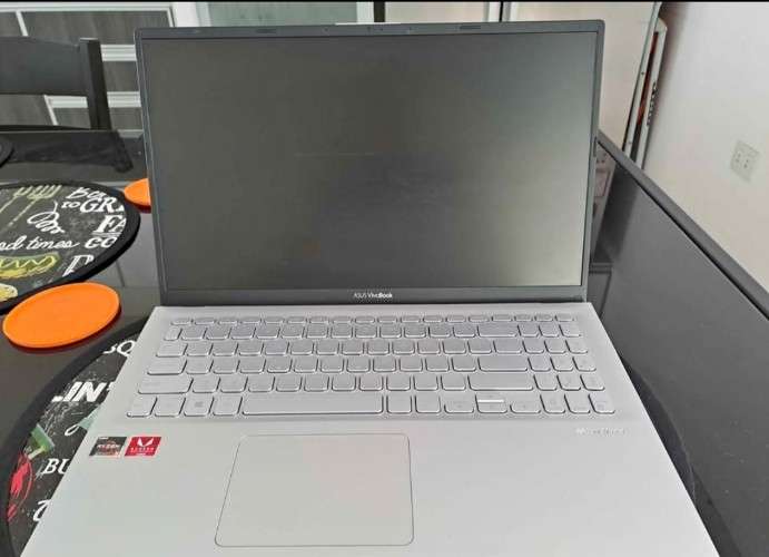 Tablet asus vivobook core i5 con pantalla 19-22.9 y 500gb267477744