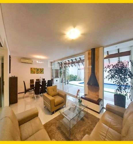 Casa amoblada en condominio zona oeste1915399283