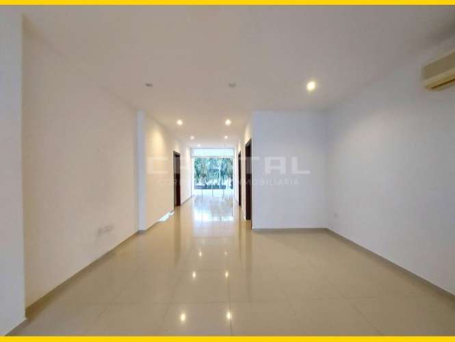 Amplia casa en alquiler en condominio colinas i1684353157