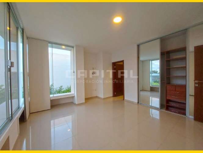 Amplia casa en alquiler en condominio colinas i1684353157