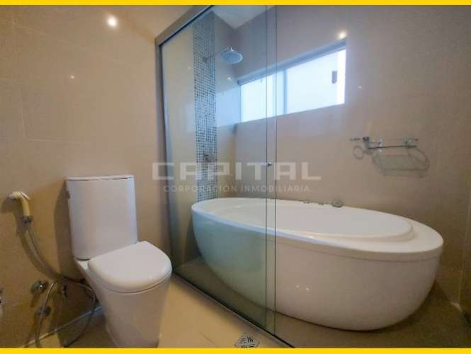 Amplia casa en alquiler en condominio colinas i1684353157