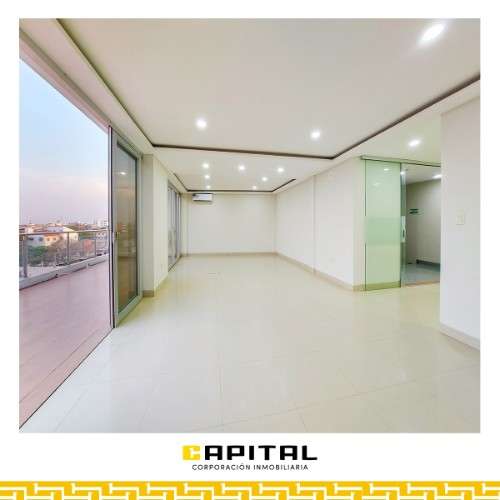 Amplia oficina en alquiler en edificio corporativo sobre avenida alemana 3er y 4to anillo2047723297