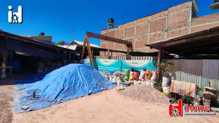 Ideal lote de terreno en venta, amplio con construcción en zona sarcobamba1951275697