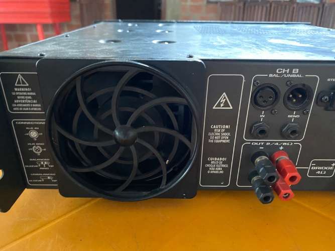 Amplificador de sonido profecional 1019457338