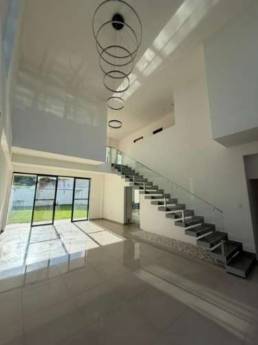 Casa en venta en zona norte1880797793