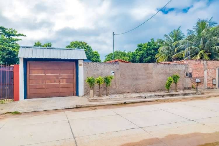 Casa en venta km 9 cerca a la avenida banzer942459036