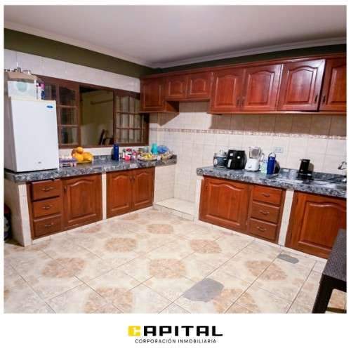 Casa sencilla en venta o anticretico zona radial 27582187724