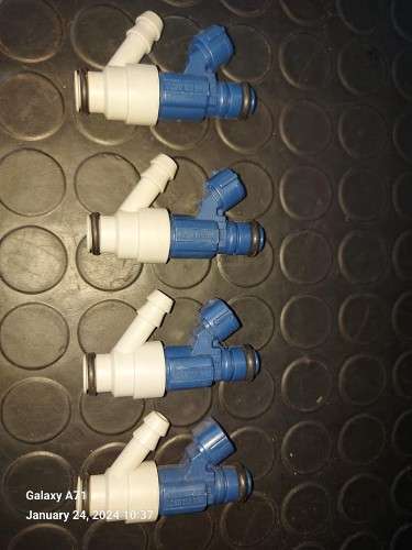 4 inyectores bosch original. vw golf motor 2.0ltrs año 2000 al 2003.1080421734