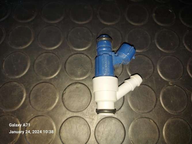 4 inyectores bosch original. vw golf motor 2.0ltrs año 2000 al 2003.1080421734