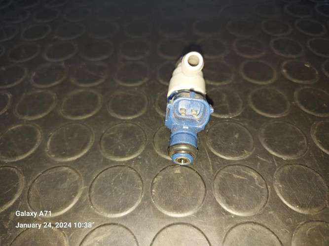 4 inyectores bosch original. vw golf motor 2.0ltrs año 2000 al 2003.1080421734