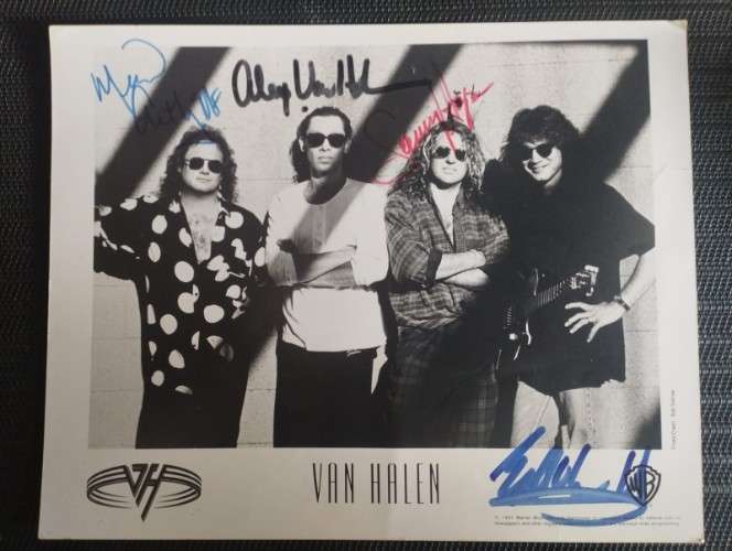 Fotografia original autografiada por miembros de van halen1363158191