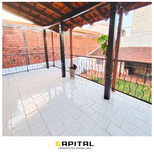 Amplia casa comercial en venta571619732