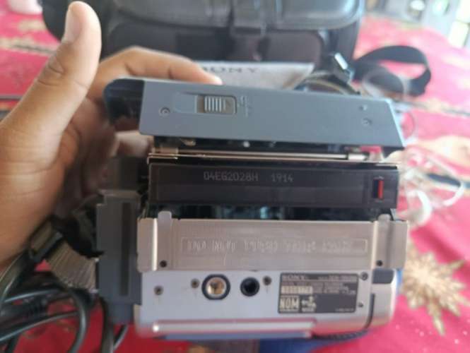 Cámara sony handycam digital8 [100% funcional] + estuche y cables ?✨963995581