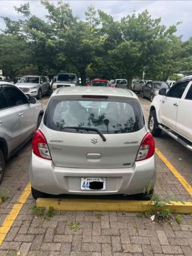 Vehículo suzuki celerio año 2017 526180684