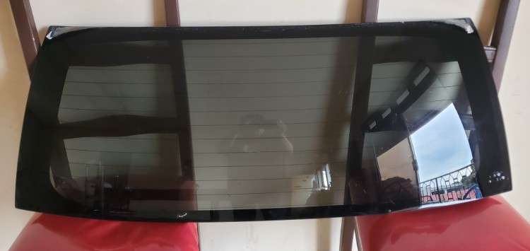 Parabrisa de maletero original toyota fielder 2004480325052