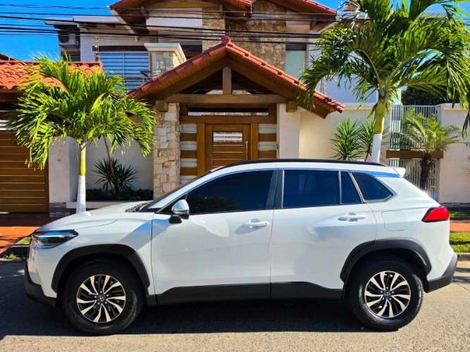 Vendo vagoneta toyota cross 2023 version full de toyosa cel 75018362 1326100787