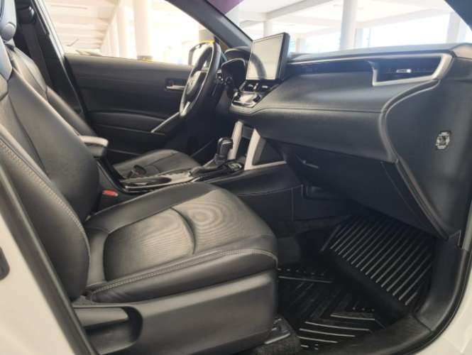 Vendo vagoneta toyota cross 2023 version full de toyosa cel 75018362 1326100787