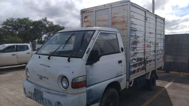 Camión hyundai h100 año 2000 5451788