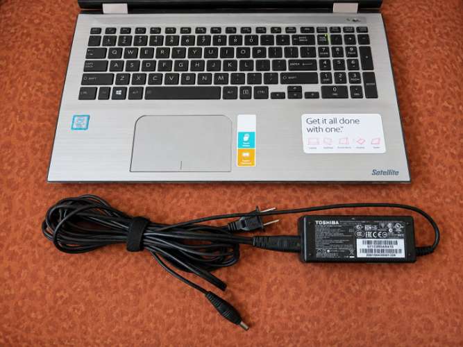 Portátil toshiba i7 6ta gen. 15.61969552943