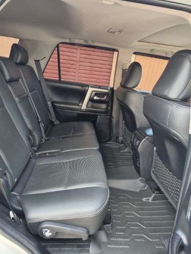Vendo impecable vagoneta toyota runner 2017 limited cel 75018362 importada cero kilometros sin daño alguno pisos bandeja encendido a boton  caja automatica y secuencial 4x4 motor 4000cc v6 a gaoslina 3 filas de asiento de cuero equipo original jbl camara 920941638