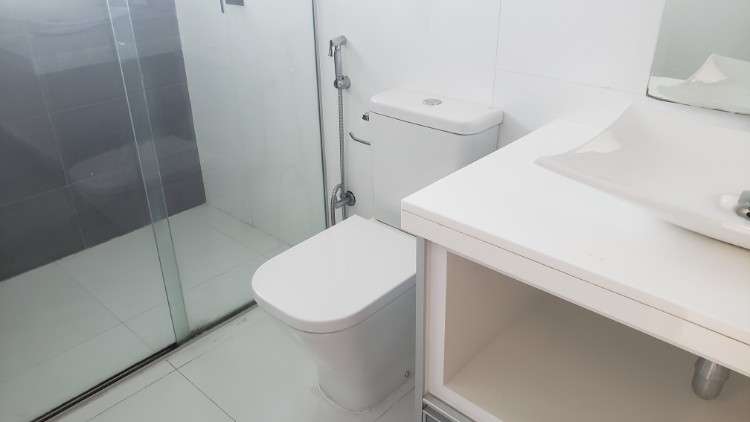 Amplio departamento en alquiler de 3 suites – equipetrol921515615